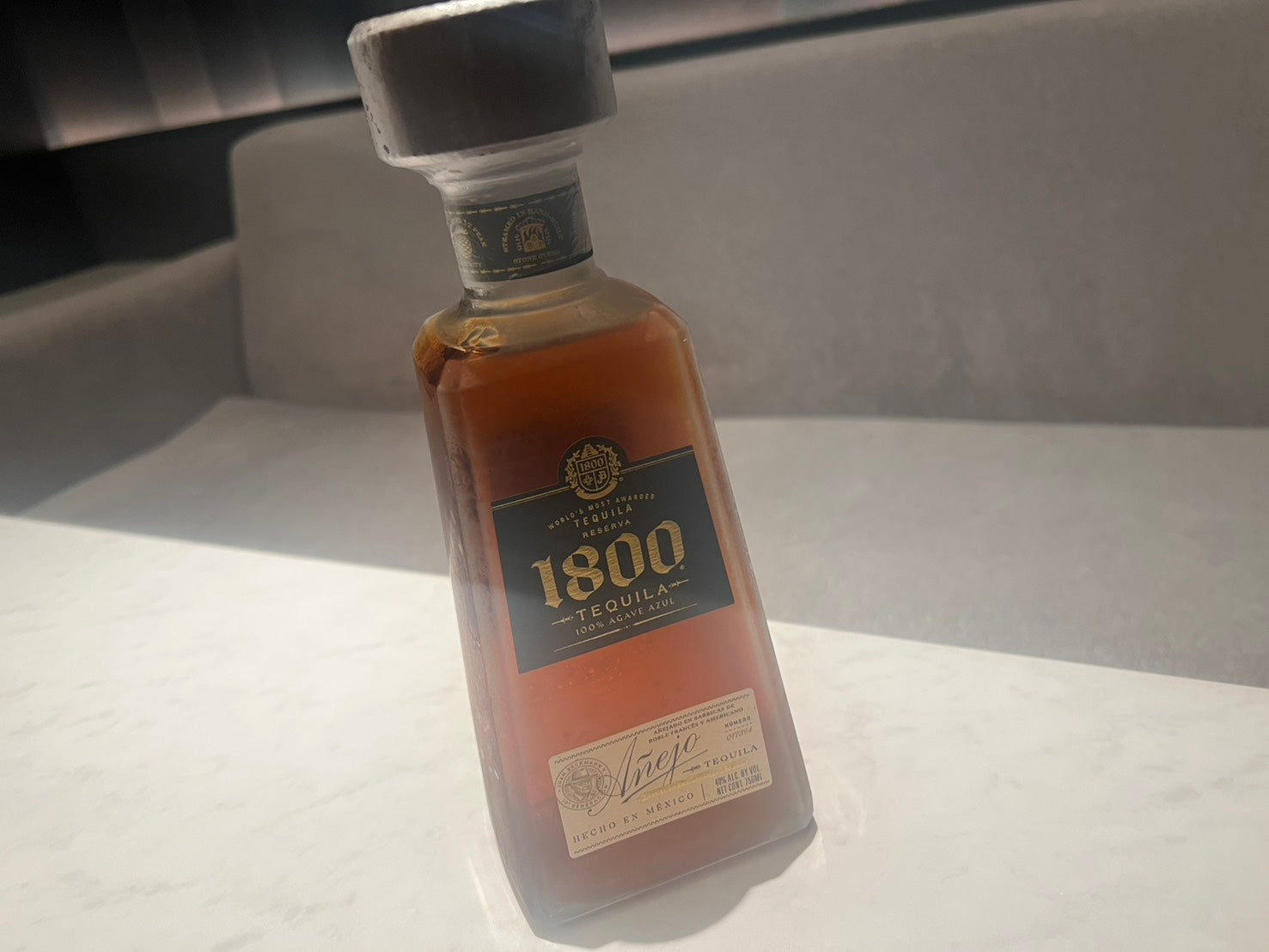 テキーラ 1800 アネホ